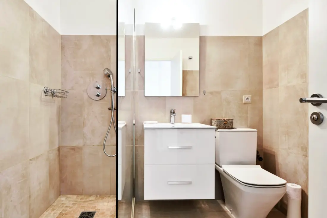 Gyönyörű légkondicionált apartman úszómedencével Sea View