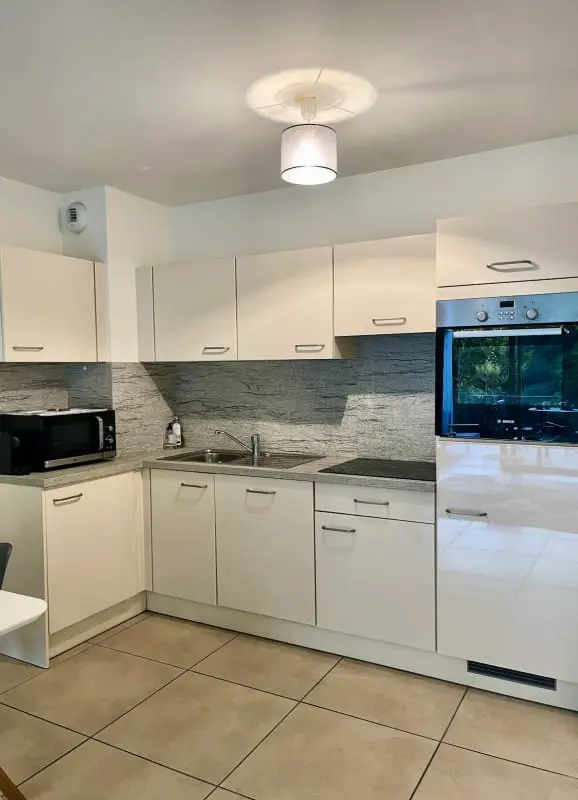 Residence Oxford Gyönyörű 2 szoba egy új épületben a medencével parkolóval