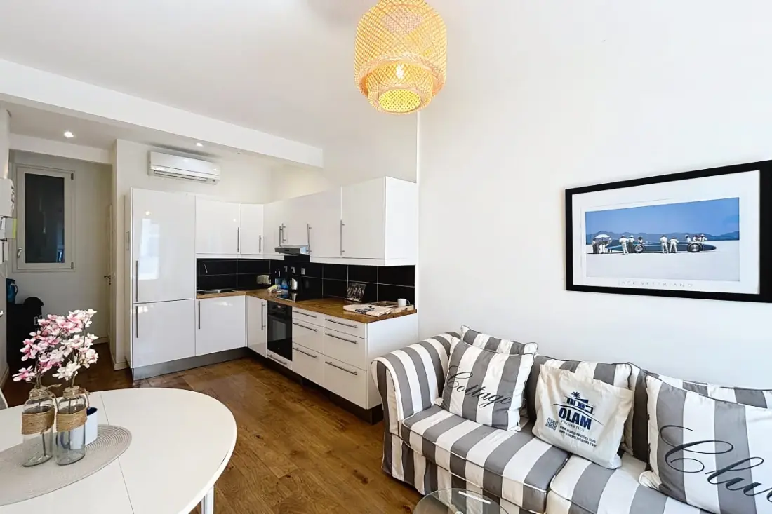 Gold Square Cosy 2 Pcs Balcony 2/3 Pers Croisette Palais 2 Mn Olam tulajdonságok