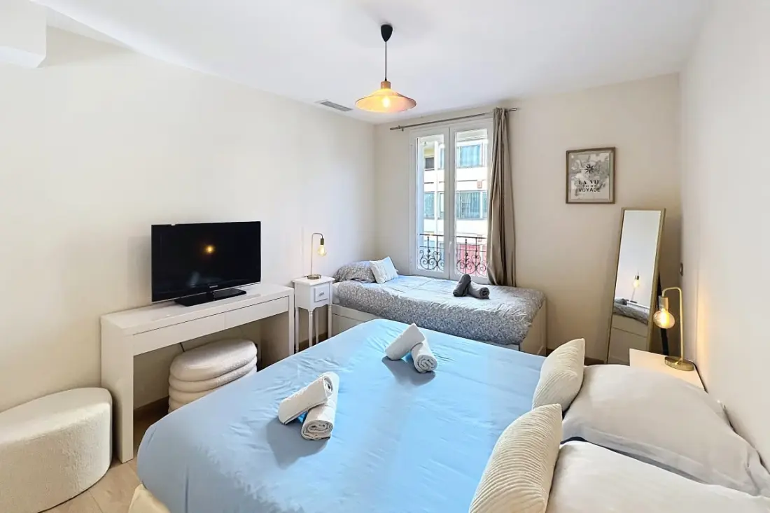 Cannes közelében - 3 db Mezzanine Balconies Charm Abszolút Olam tulajdonságok