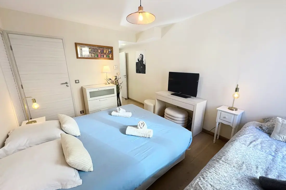 Cannes közelében - 3 db Mezzanine Balconies Charm Abszolút Olam tulajdonságok