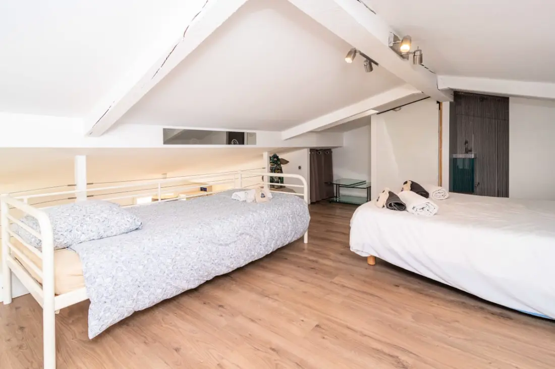 Cannes közelében - 3 db Mezzanine Balconies Charm Abszolút Olam tulajdonságok