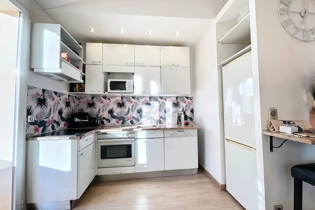 Cannes közelében - 3 db Mezzanine Balconies Charm Abszolút Olam tulajdonságok