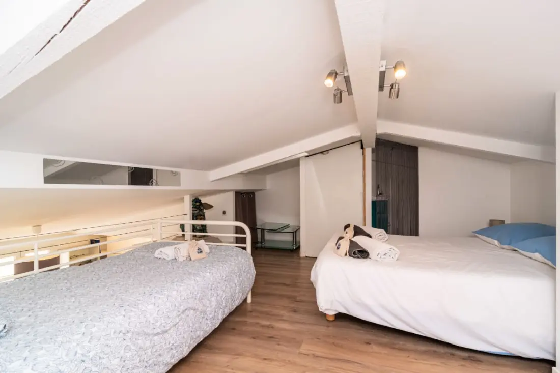 Cannes közelében - 3 db Mezzanine Balconies Charm Abszolút Olam tulajdonságok