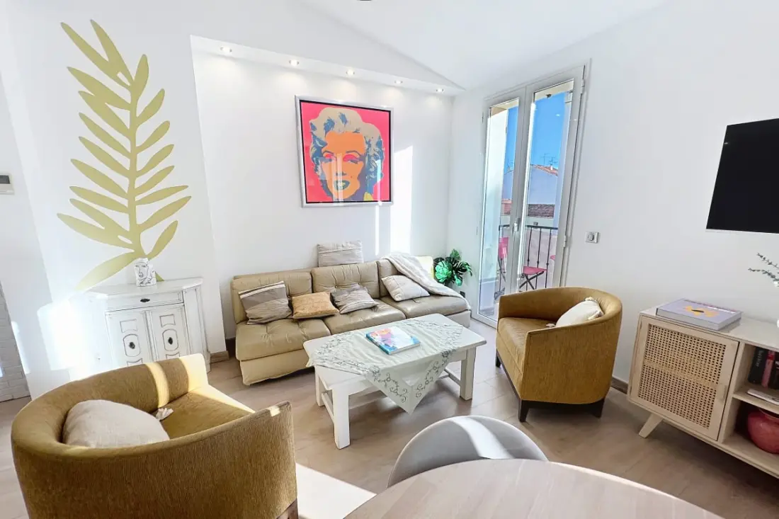 Cannes közelében - 3 db Mezzanine Balconies Charm Abszolút Olam tulajdonságok