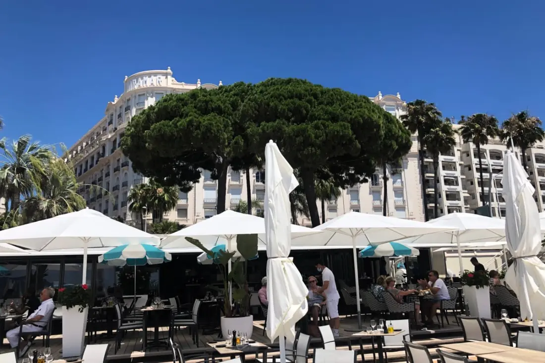 Cannes közelében - 3 db Mezzanine Balconies Charm Abszolút Olam tulajdonságok