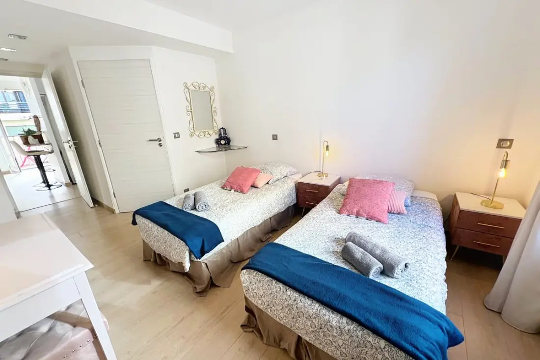 Cannes közelében - 3 db Mezzanine Balconies Charm Abszolút Olam tulajdonságok