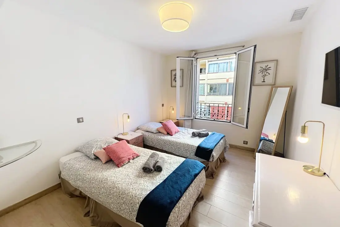 Cannes közelében - 3 db Mezzanine Balconies Charm Abszolút Olam tulajdonságok