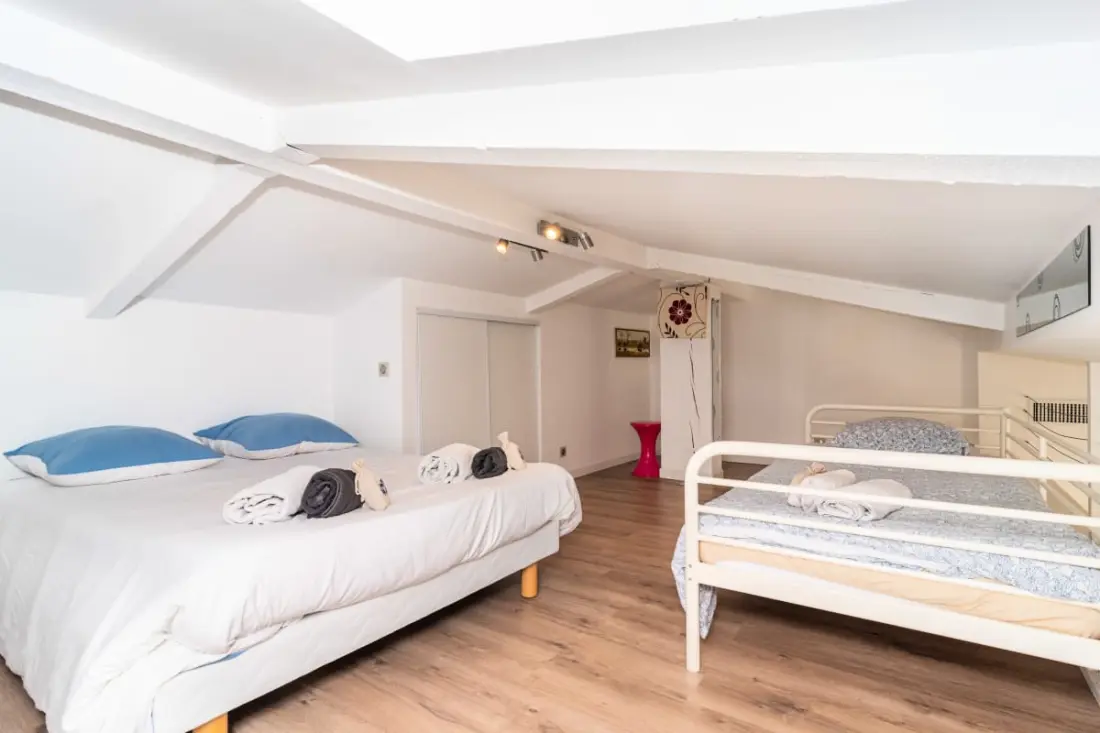 Cannes közelében - 3 db Mezzanine Balconies Charm Abszolút Olam tulajdonságok
