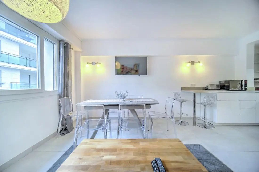 4 darab - Modern Luminous Croisette 1 Mn, Coeur De Cannes Olam tulajdonságok