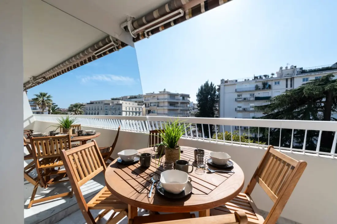 Residence Grand 2p felújított terasz szív Cannes