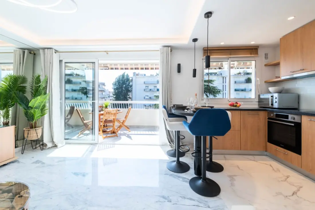 Residence Grand 2p felújított terasz szív Cannes