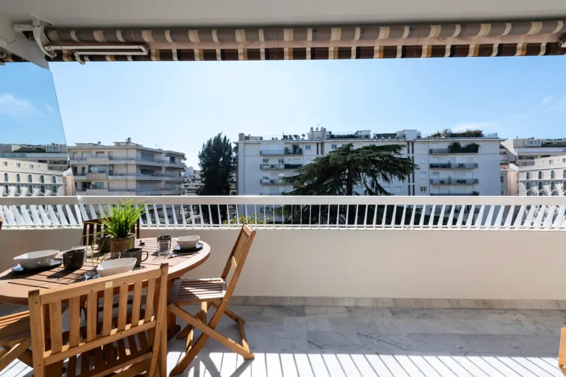 Residence Grand 2p felújított terasz szív Cannes