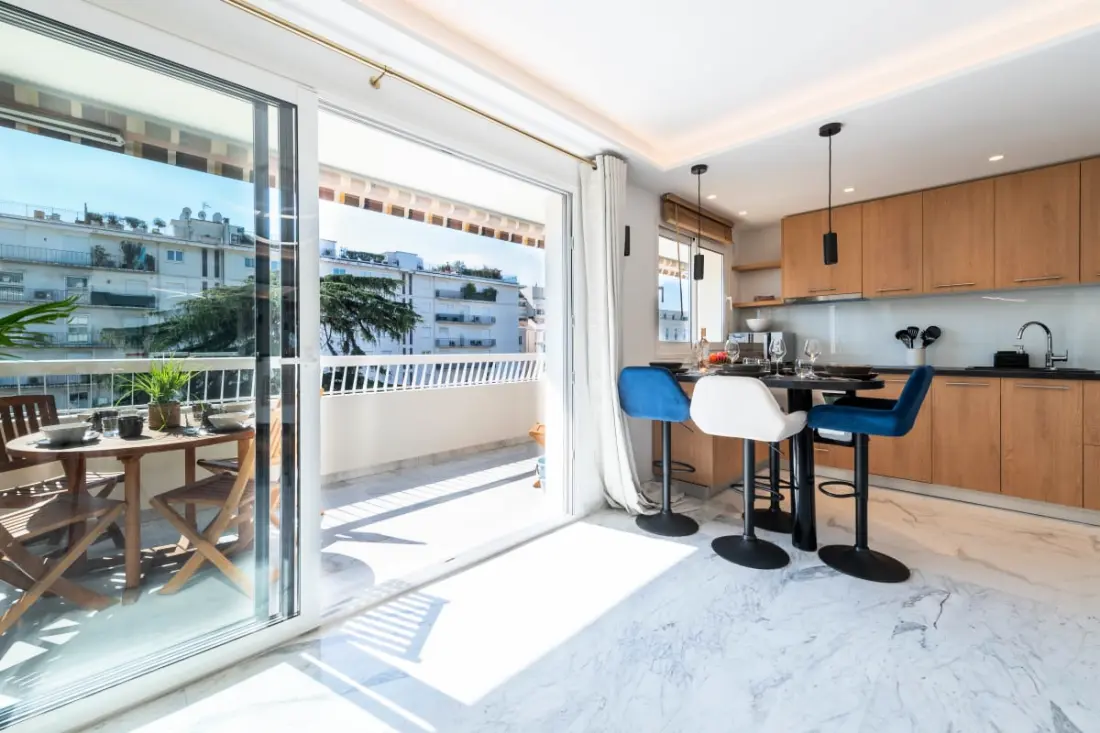 Residence Grand 2p felújított terasz szív Cannes