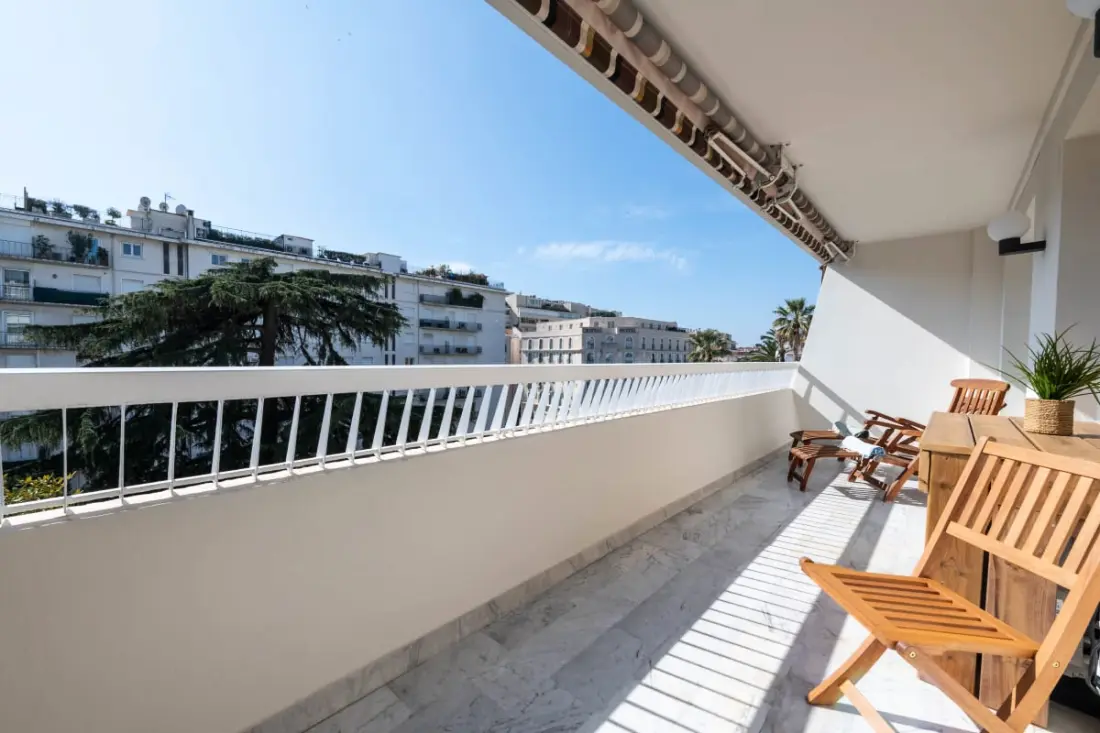 Residence Grand 2p felújított terasz szív Cannes
