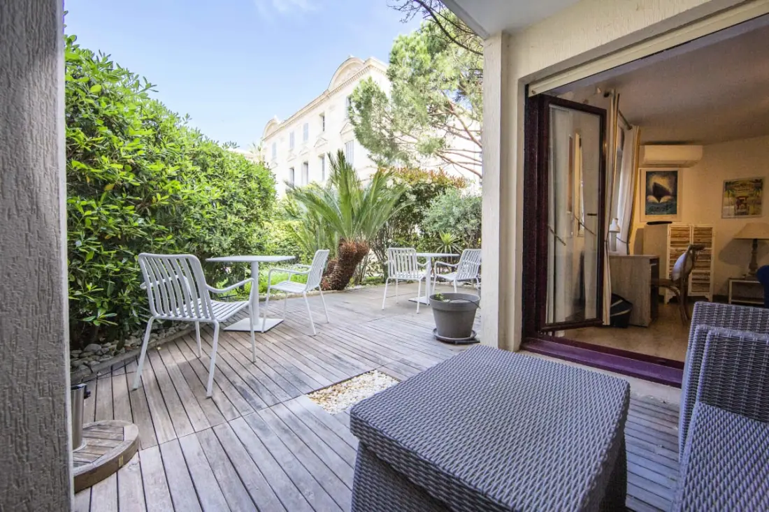 Residence Petit Paradis Cannes Center úszómedencével és parkkal ❤villa Le Lys❤