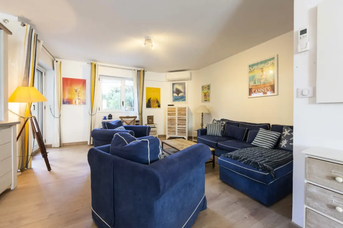 Residence Petit Paradis Cannes Center úszómedencével és parkkal ❤villa Le Lys❤