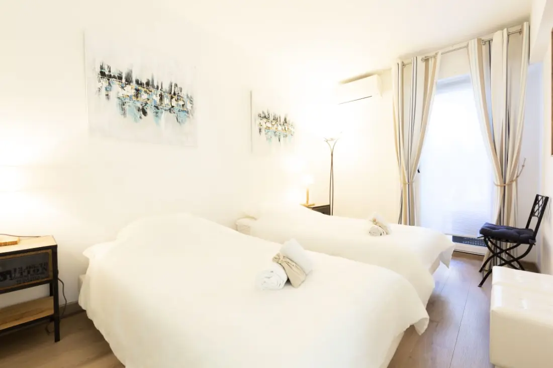 Residence Petit Paradis Cannes Center úszómedencével és parkkal ❤villa Le Lys❤
