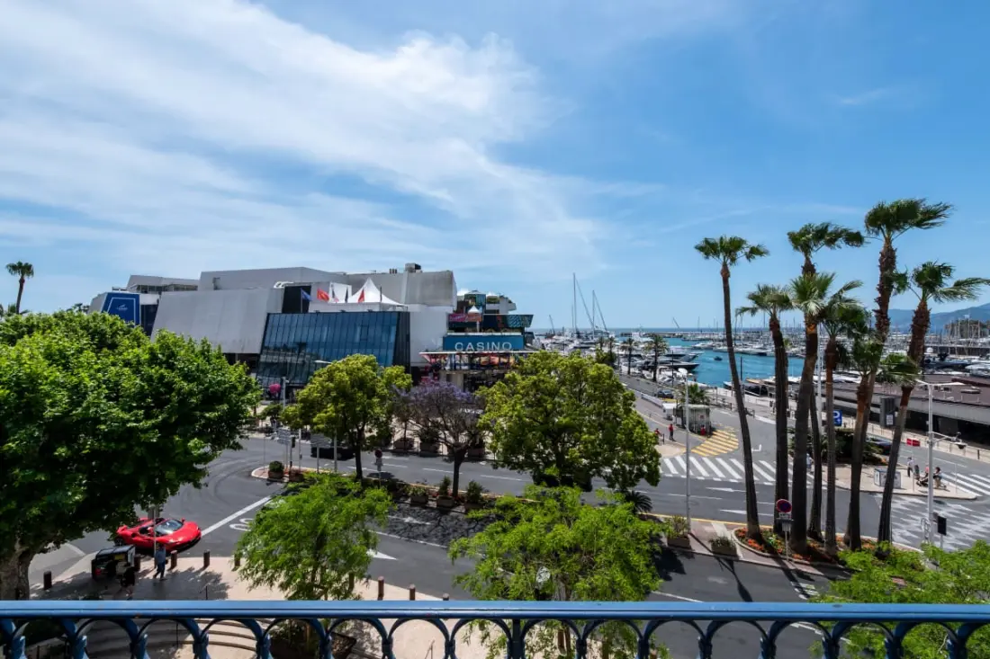 Prestige és Comfort Residence szemben a Palais des Festivals