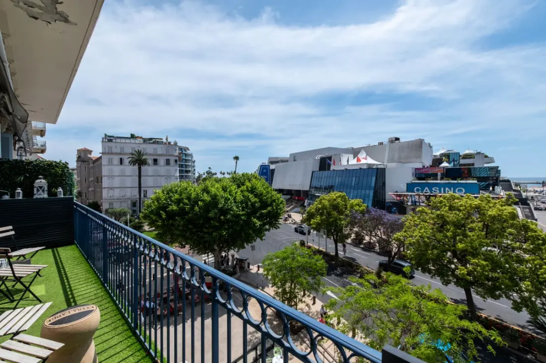 Prestige és Comfort Residence szemben a Palais des Festivals