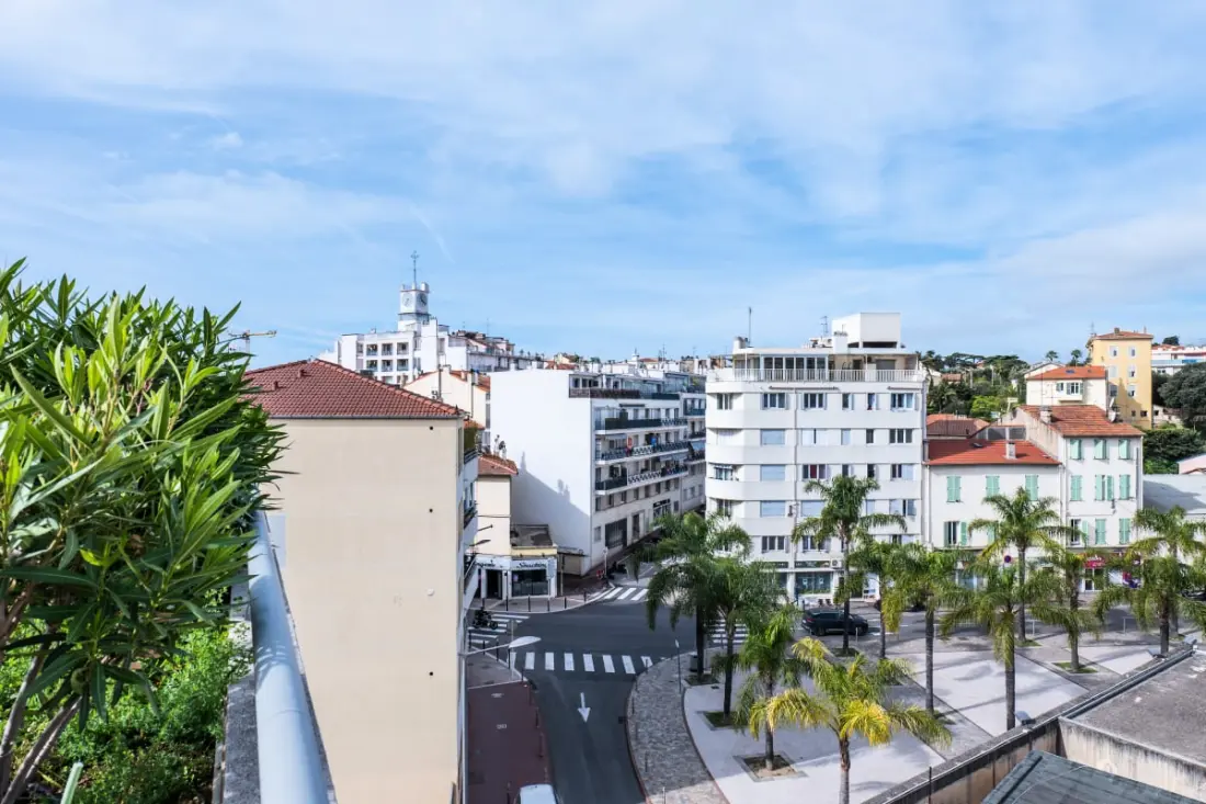 Ritka tartózkodás! Rooftop 120m2 5min a központ lábához