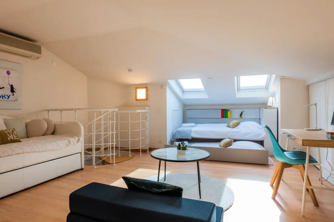 Ritka tartózkodás! Rooftop 120m2 5min a központ lábához