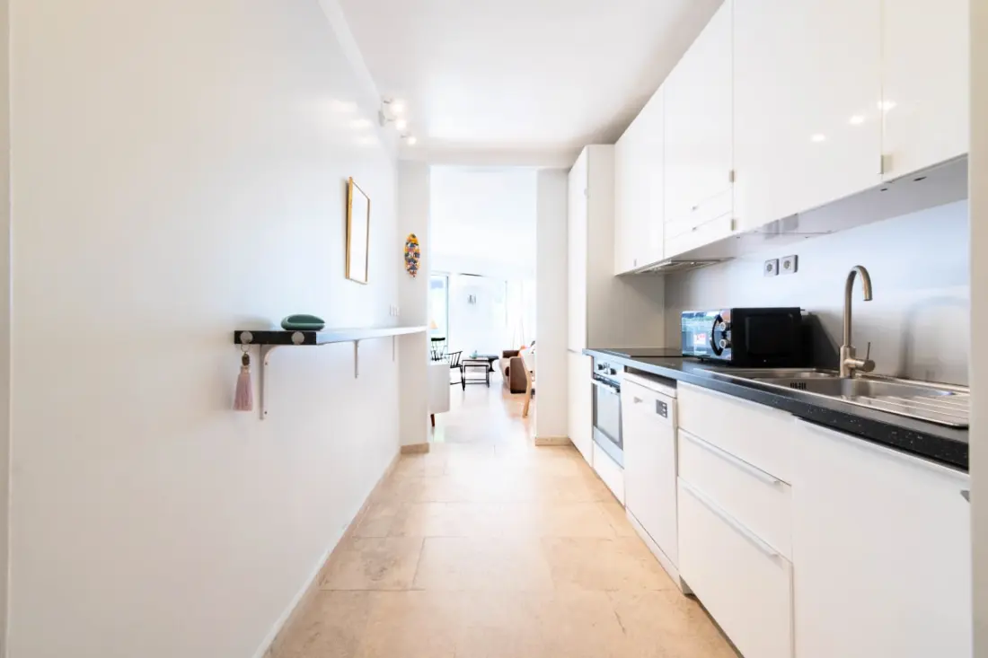 Résidence Rez-de-jardin Croisette szembesül La Plage, Garage
