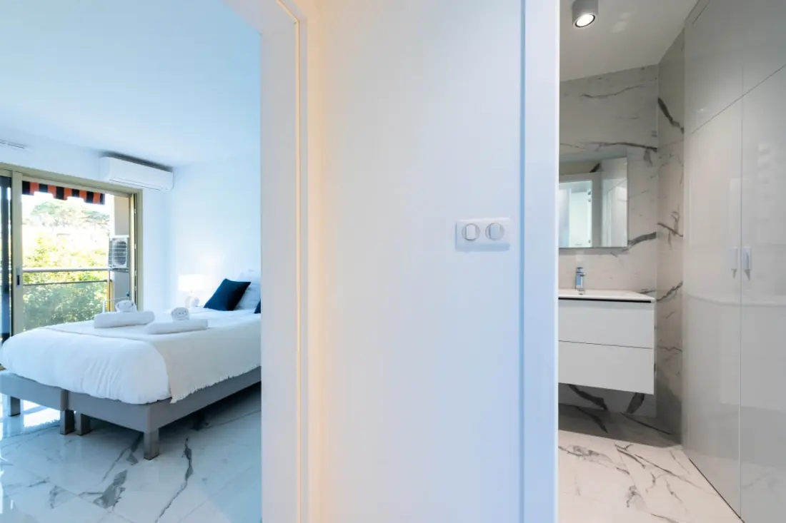Tágas lakóhely 3p Residence úszási medencével