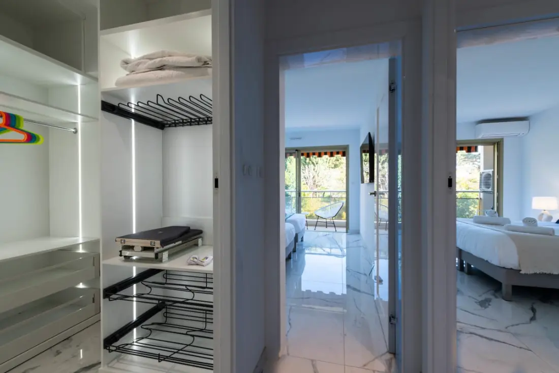Tágas lakóhely 3p Residence úszási medencével
