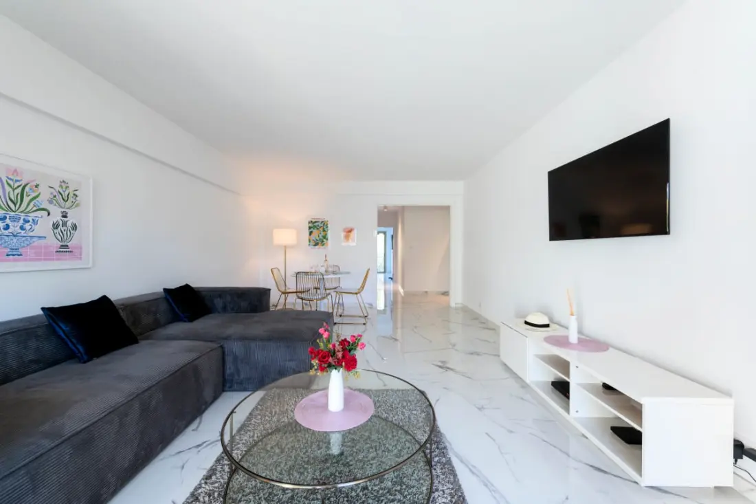 Tágas lakóhely 3p Residence úszási medencével