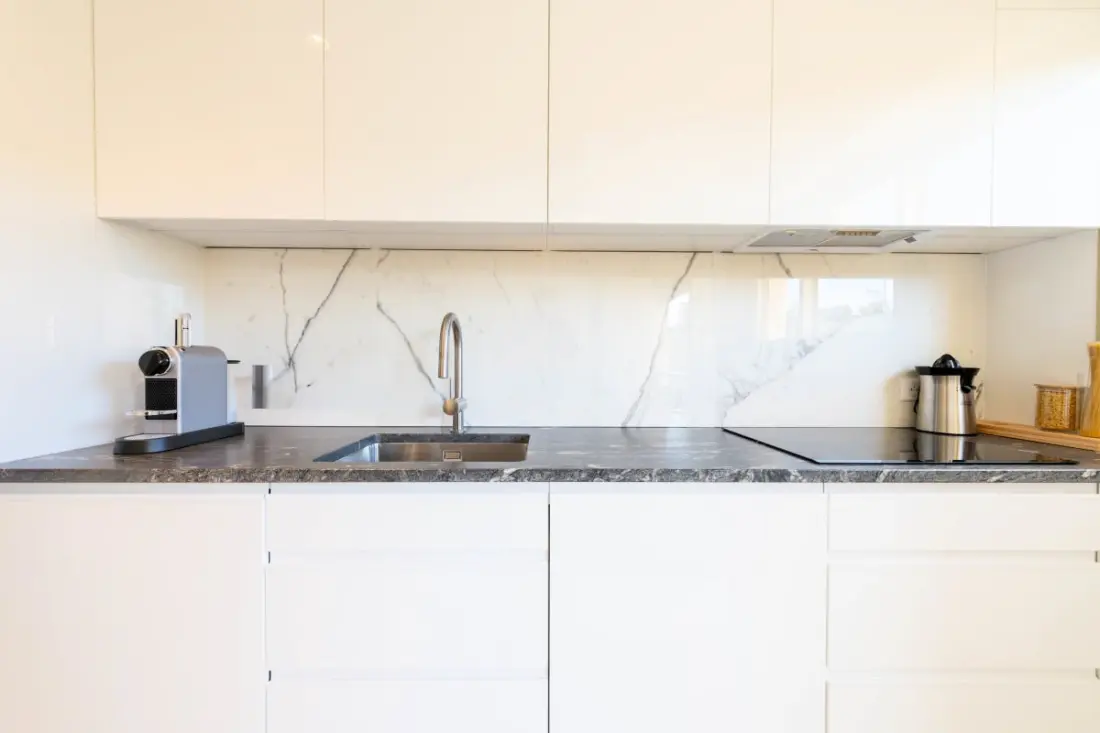 Tágas lakóhely 3p Residence úszási medencével