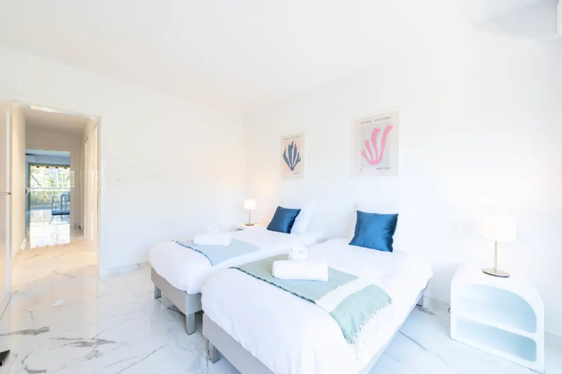 Tágas lakóhely 3p Residence úszási medencével