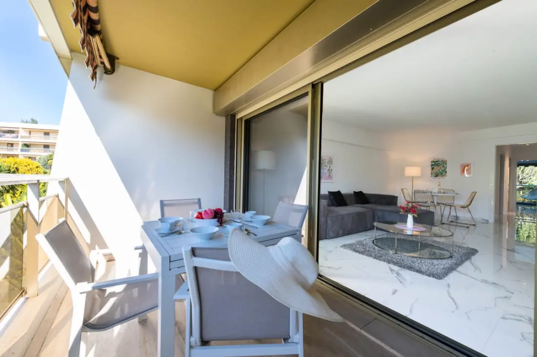 Tágas lakóhely 3p Residence úszási medencével