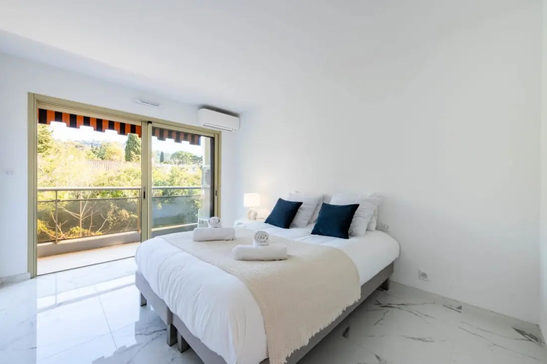 Tágas lakóhely 3p Residence úszási medencével