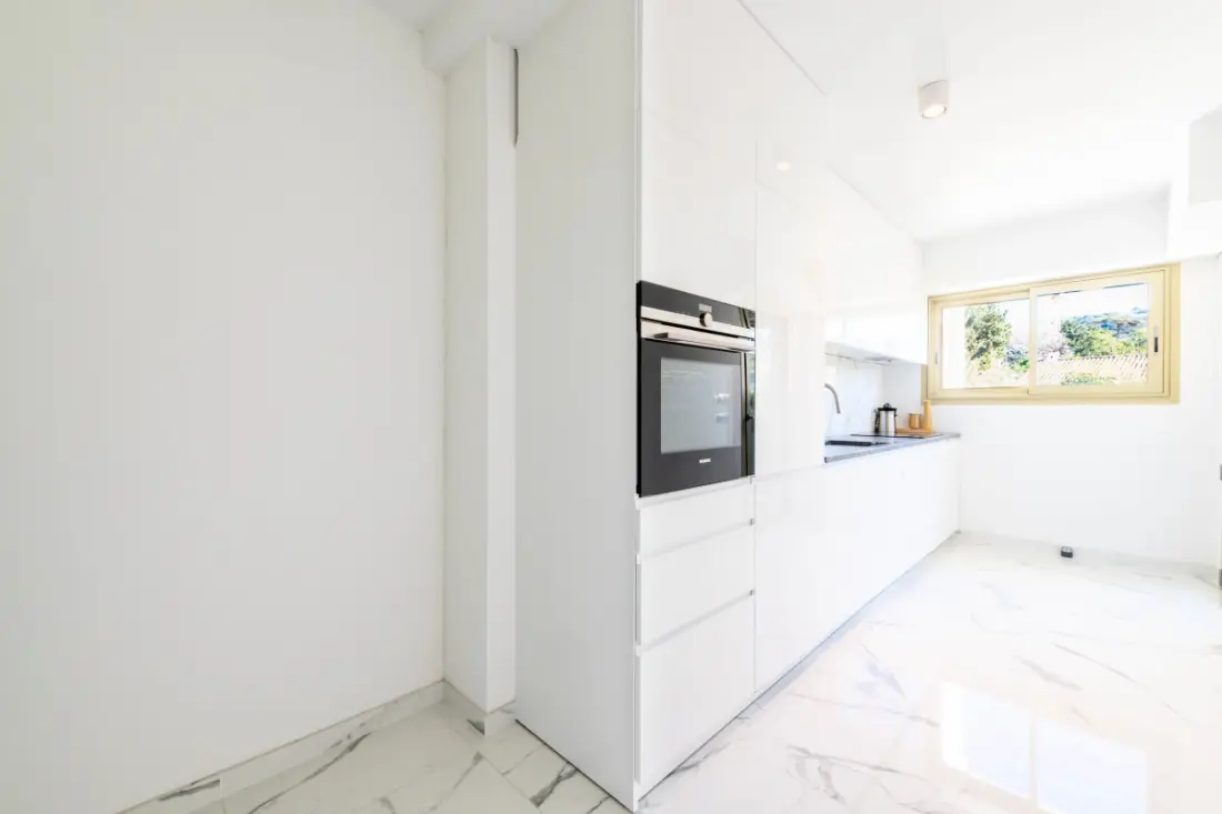Tágas lakóhely 3p Residence úszási medencével
