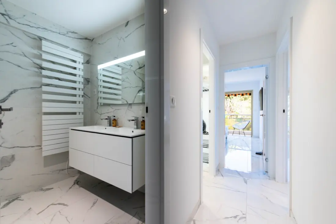 Tágas lakóhely 3p Residence úszási medencével