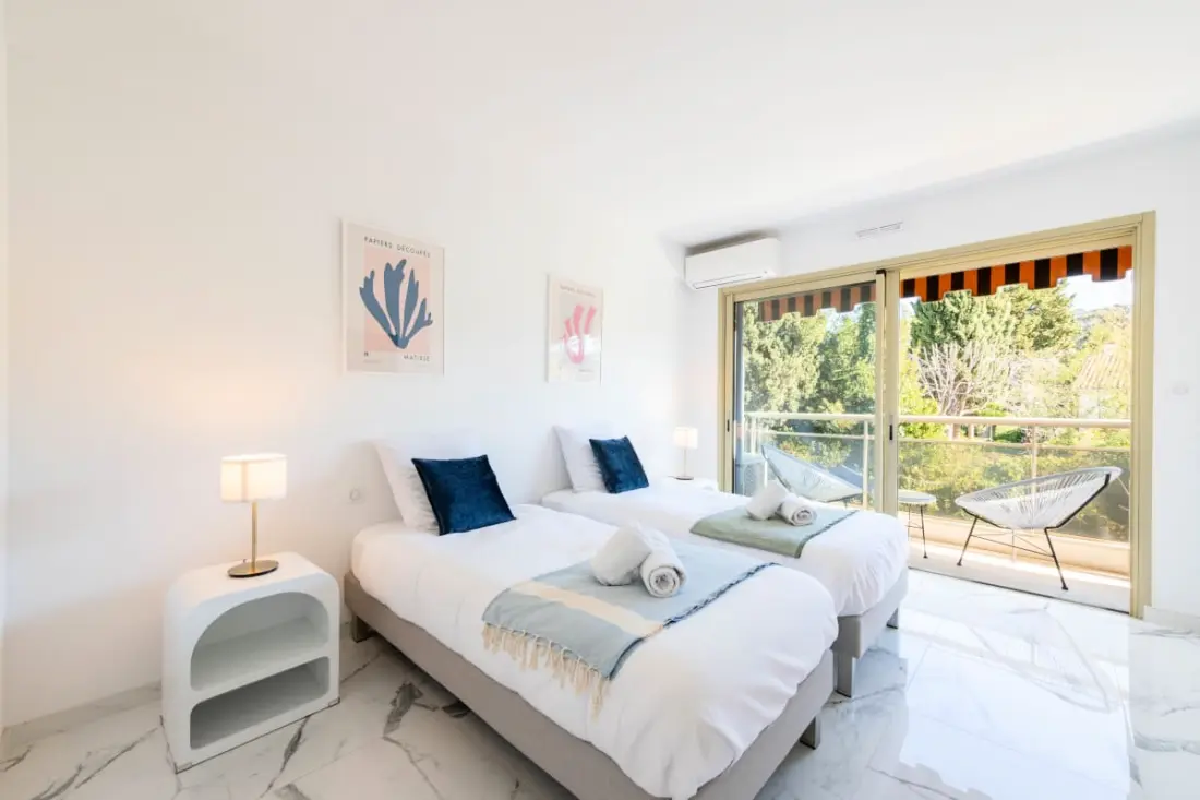 Tágas lakóhely 3p Residence úszási medencével