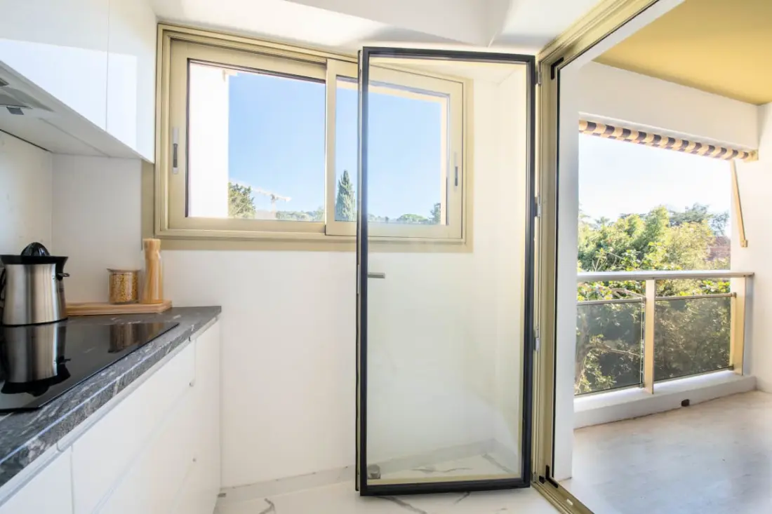 Tágas lakóhely 3p Residence úszási medencével