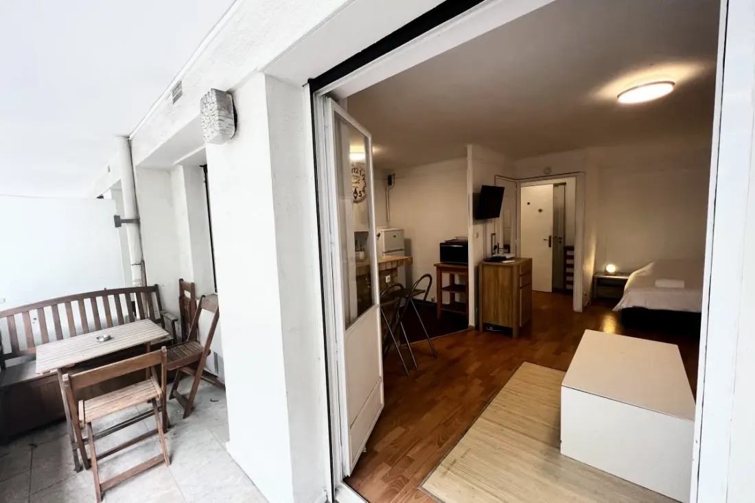Résidence Studio Climatized En Plein Centre Ville De Cannes à 2 Pas De Rue D'antibes