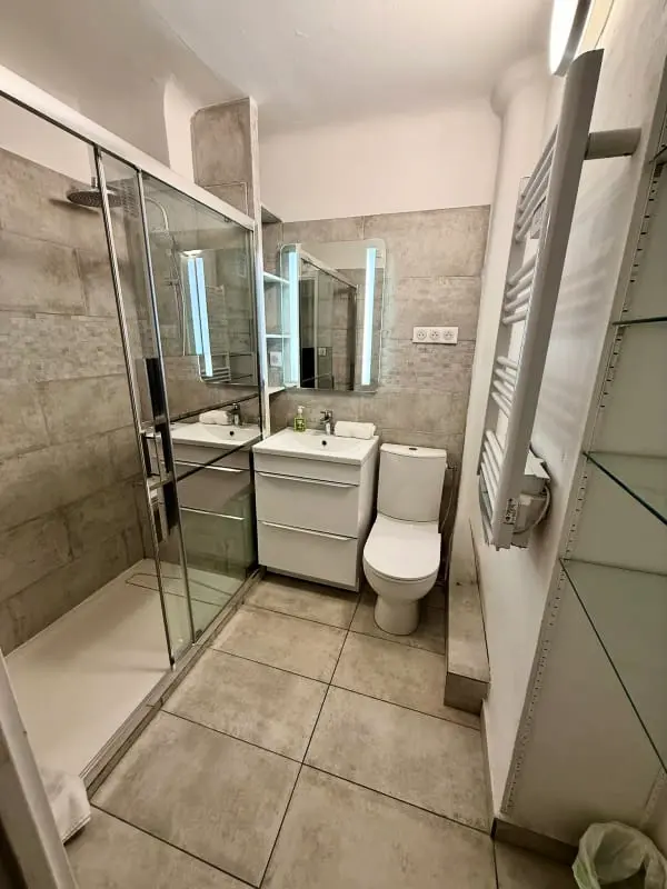 Résidence Studio Climatized En Plein Centre Ville De Cannes à 2 Pas De Rue D'antibes