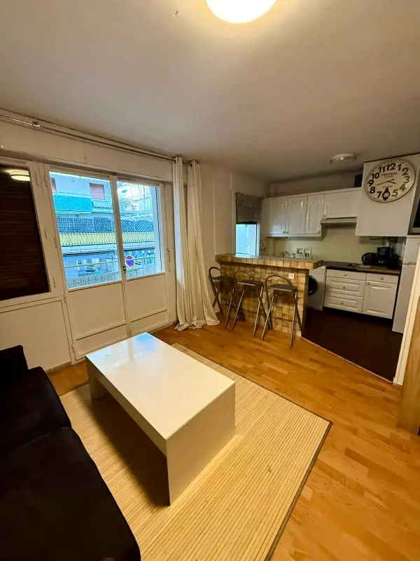Résidence Studio Climatized En Plein Centre Ville De Cannes à 2 Pas De Rue D'antibes