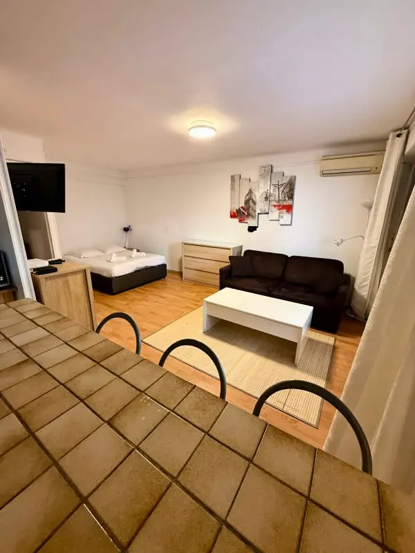 Résidence Studio Climatized En Plein Centre Ville De Cannes à 2 Pas De Rue D'antibes