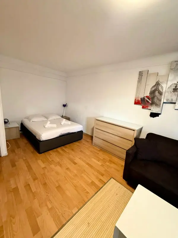 Résidence Studio Climatized En Plein Centre Ville De Cannes à 2 Pas De Rue D'antibes