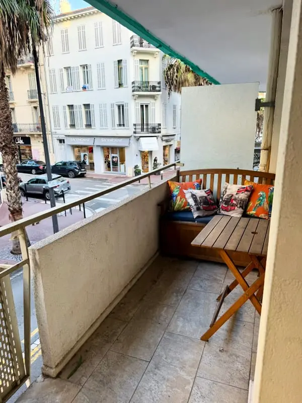 Résidence Studio Climatized En Plein Centre Ville De Cannes à 2 Pas De Rue D'antibes