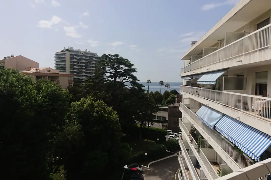 Superb 70 M2 Balcony, 8 Mn De La Plage!