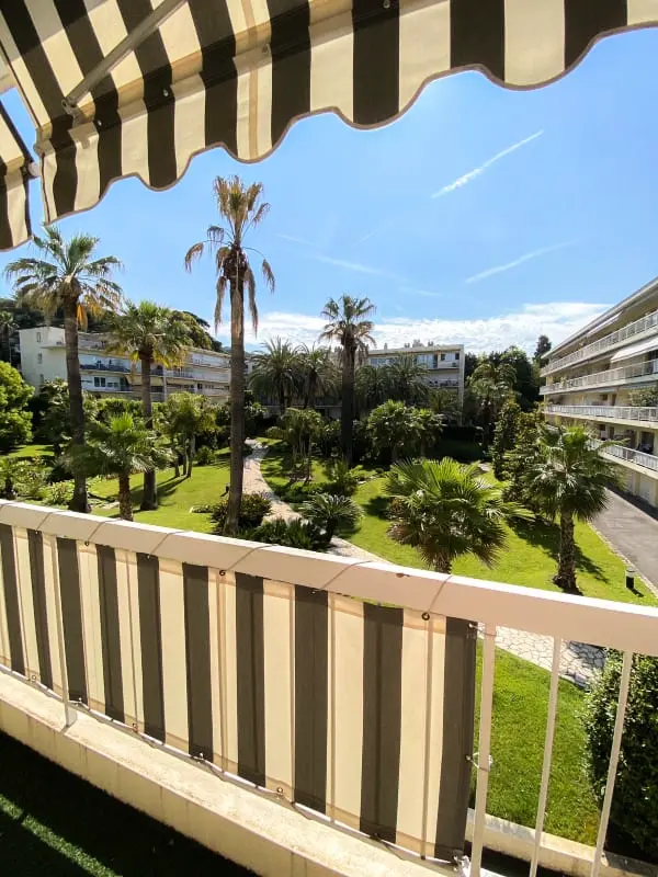 Superb App a Cannes-ban csodálatos Nézd meg!