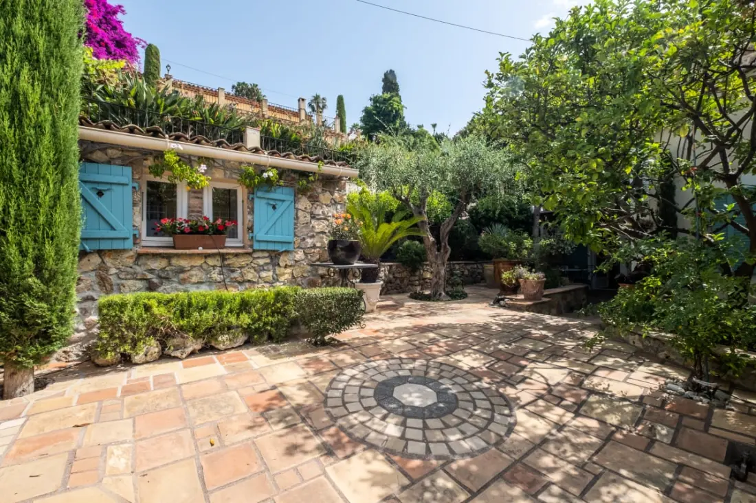Residence Superb Villa with Pool & Szauna