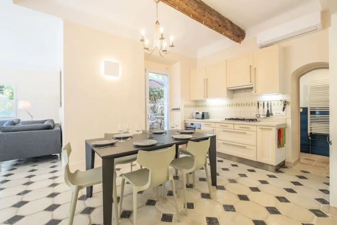Residence Superb Villa with Pool & Szauna