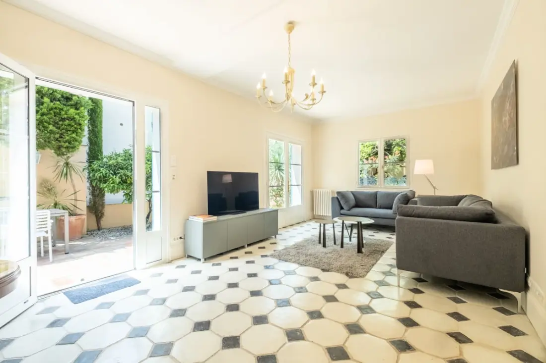 Residence Superb Villa with Pool & Szauna