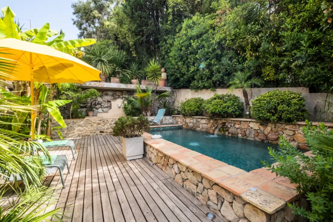Residence Superb Villa with Pool & Szauna